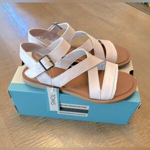 TOMS Sloane Sandals in Ballet Pink NWT size 8.5